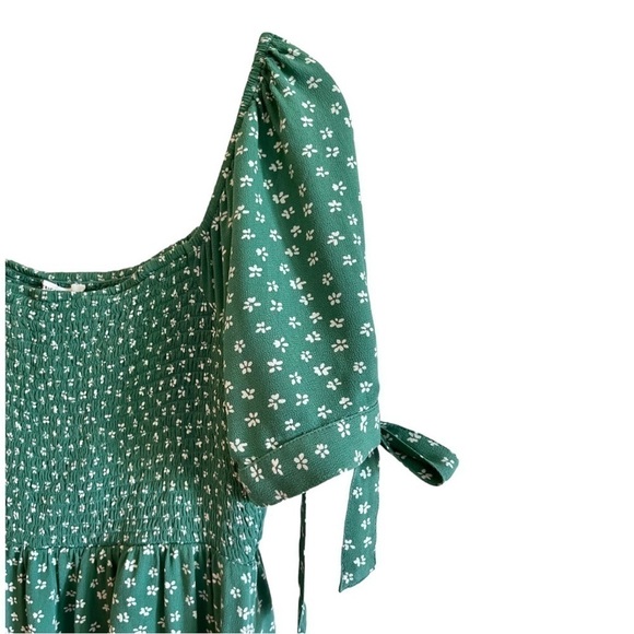 AMERICAN EAGLE, NWOT, GREEN PRINT MINI DRESS WITH SMOCKED TOP & FULL SKIRT.SIZEM - Picture 5 of 8